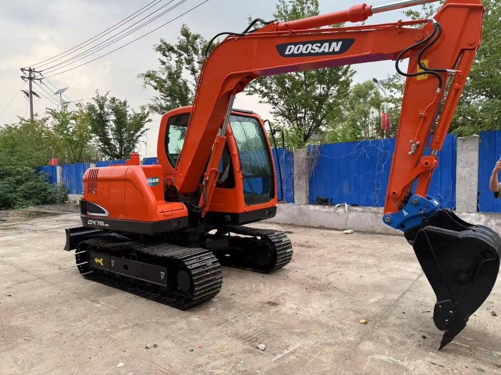 Doosan DX 75  - حفار زحاف: صورة 1 Doosan DX 75  - حفار زحاف: صورة 1