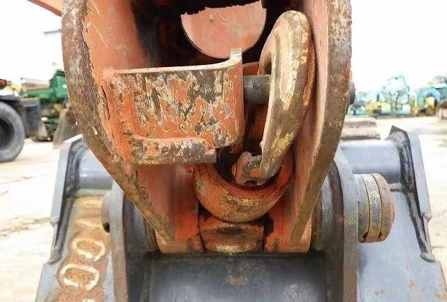 Hitachi 30 - حفار زحاف: صورة 5 Hitachi 30 - حفار زحاف: صورة 5