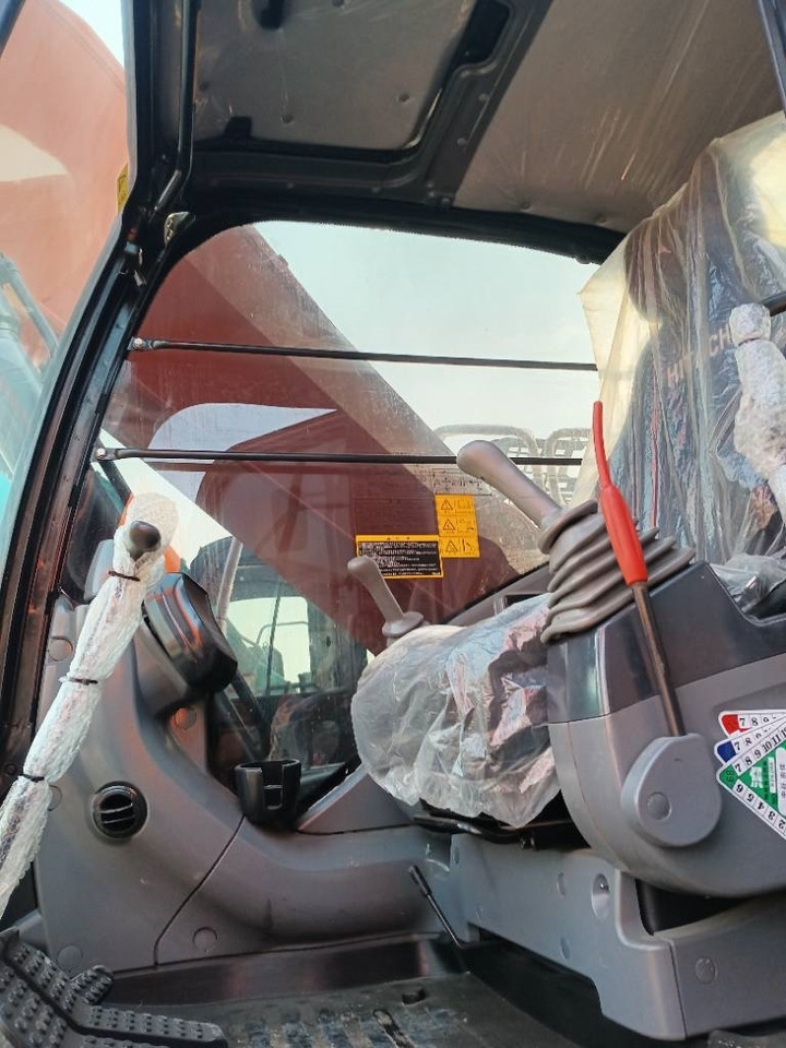 Hitachi ZX 240 - حفار زحاف: صورة 5 Hitachi ZX 240 - حفار زحاف: صورة 5