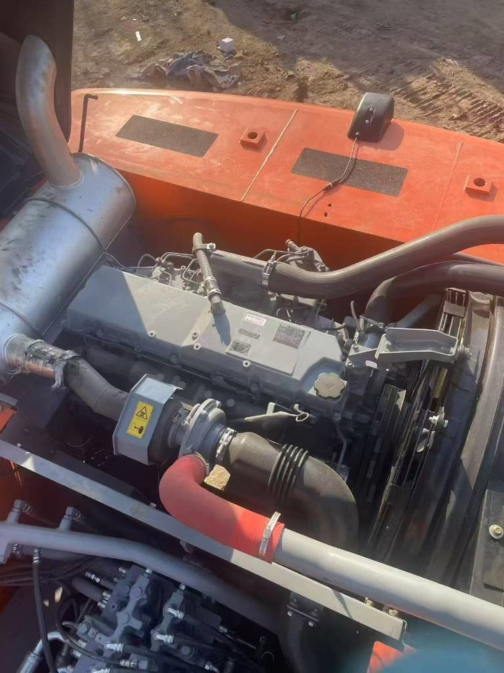 Hitachi ZX 350 - حفار زحاف: صورة 5 Hitachi ZX 350 - حفار زحاف: صورة 5