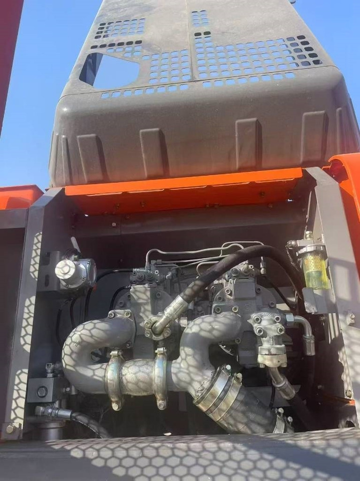 Hitachi ZX 350  - حفار زحاف: صورة 5 Hitachi ZX 350  - حفار زحاف: صورة 5