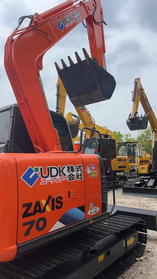 Hitachi ZX 70  - حفارة مُصَّغرة: صورة 1 Hitachi ZX 70  - حفارة مُصَّغرة: صورة 1
