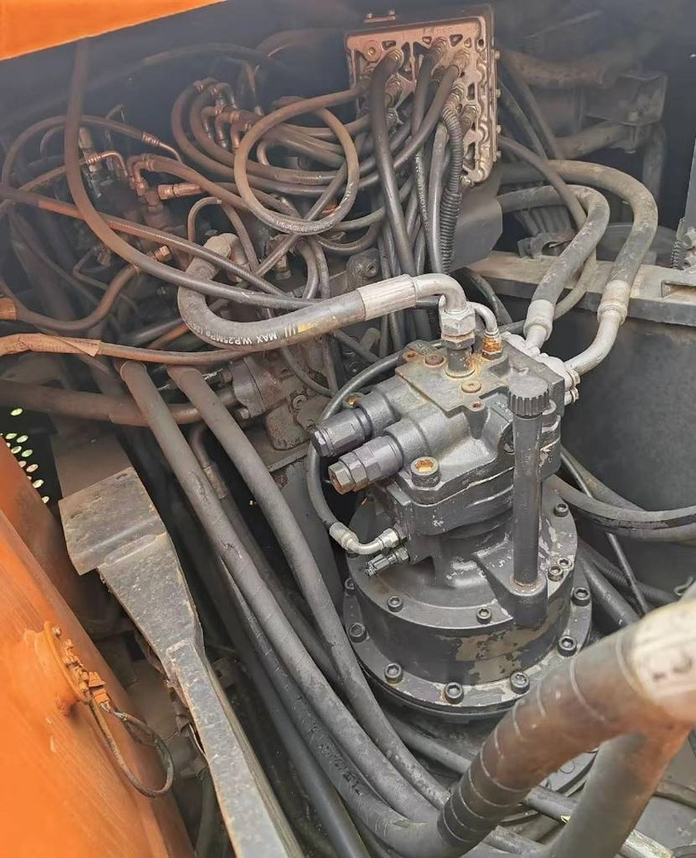Hitachi Zaxis 200 LC - حفارة مُصَّغرة: صورة 2 Hitachi Zaxis 200 LC - حفارة مُصَّغرة: صورة 2