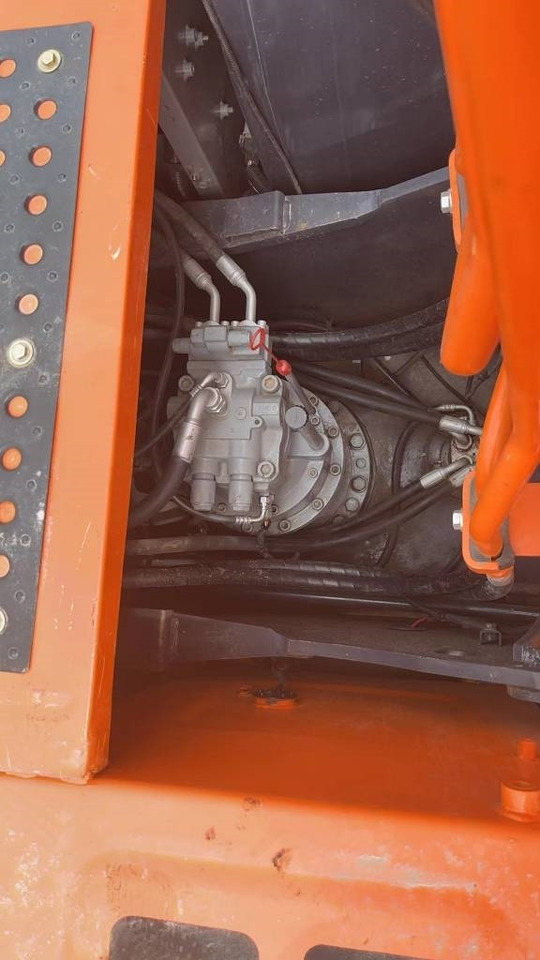 حفار زحاف Hitachi Zaxis 210 H-3 [ Copy ]: صورة 9