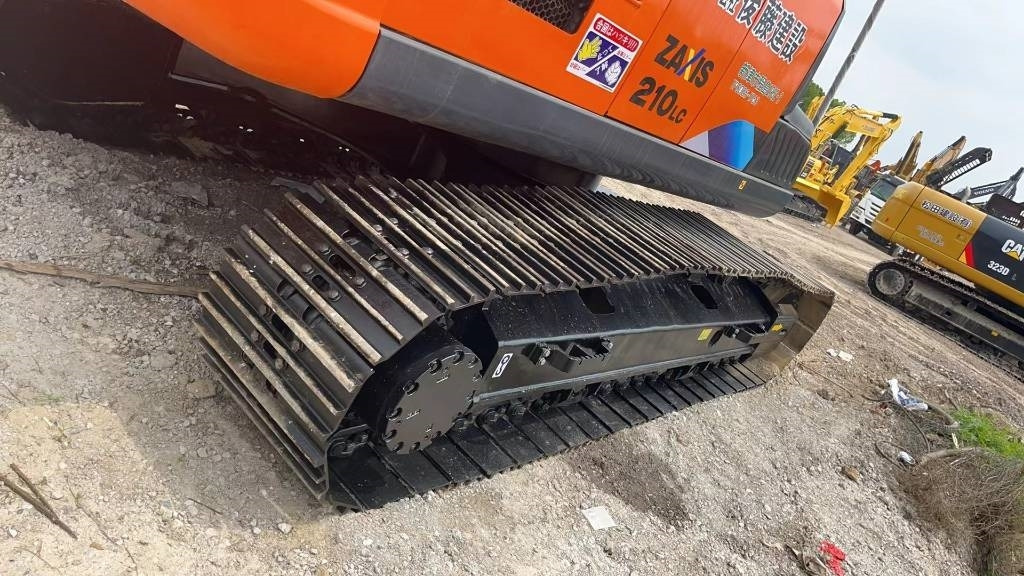 حفار زحاف Hitachi Zaxis 210 H-3 [ Copy ]: صورة 6