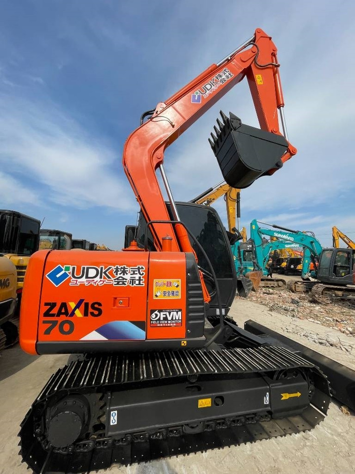 Hitachi Zaxis 70 - حفار زحاف: صورة 1 Hitachi Zaxis 70 - حفار زحاف: صورة 1