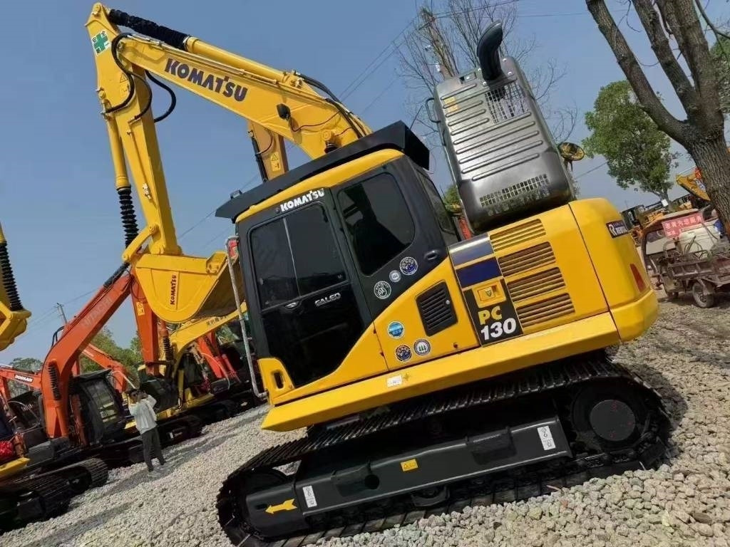 Komatsu PC 130 - حفار زحاف: صورة 2 Komatsu PC 130 - حفار زحاف: صورة 2