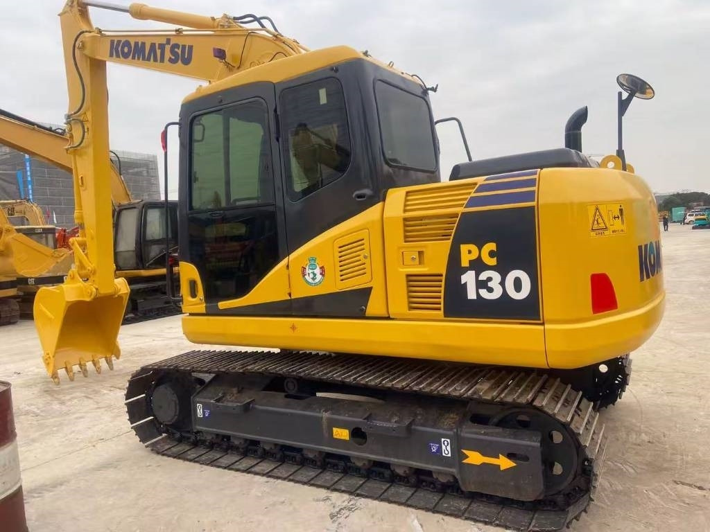حفار زحاف Komatsu PC 130: صورة 7