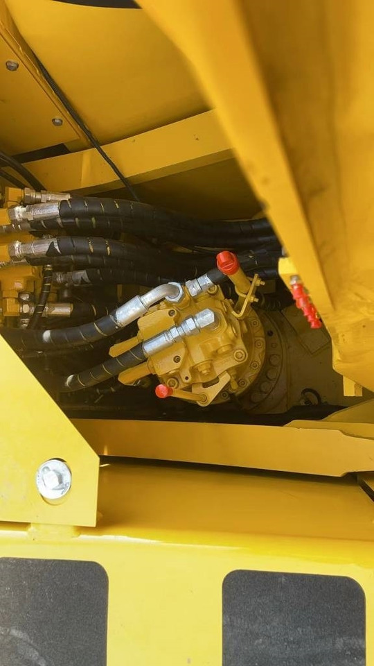 Komatsu PC 160 - حفار زحاف: صورة 3 Komatsu PC 160 - حفار زحاف: صورة 3