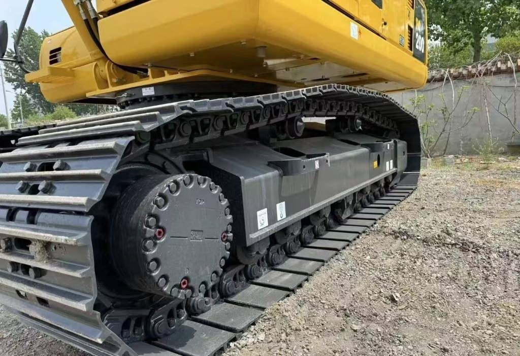 Komatsu PC 200-8 - حفار زحاف: صورة 4 Komatsu PC 200-8 - حفار زحاف: صورة 4