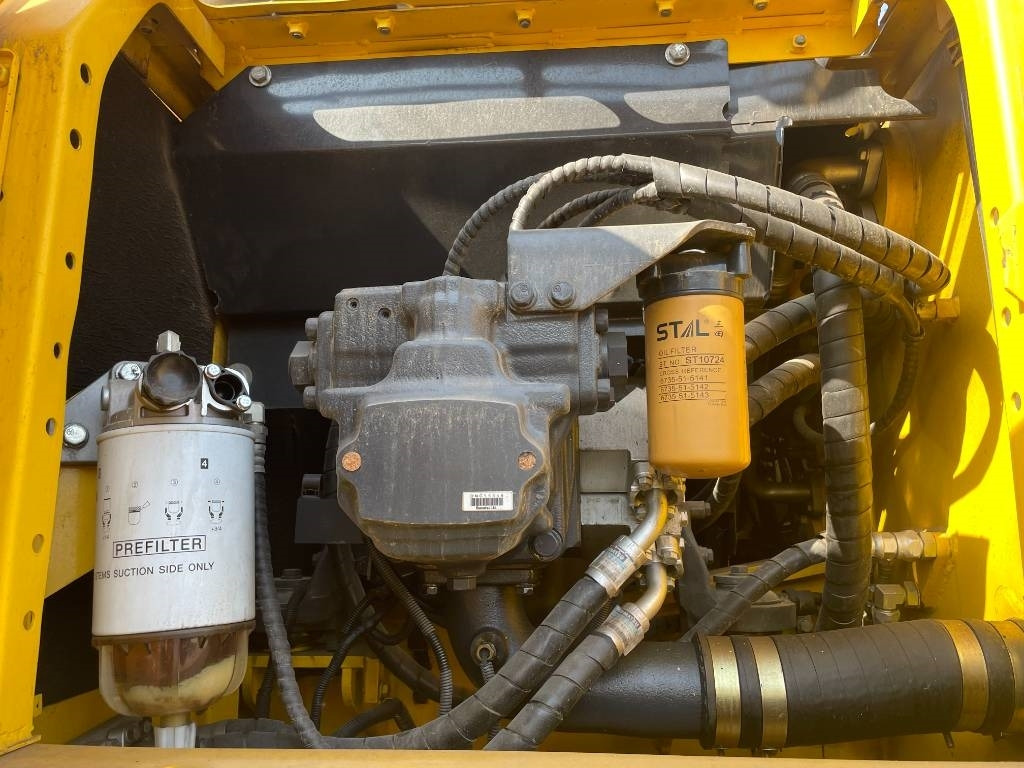 Komatsu PC 210-8  - حفار زحاف: صورة 5 Komatsu PC 210-8  - حفار زحاف: صورة 5