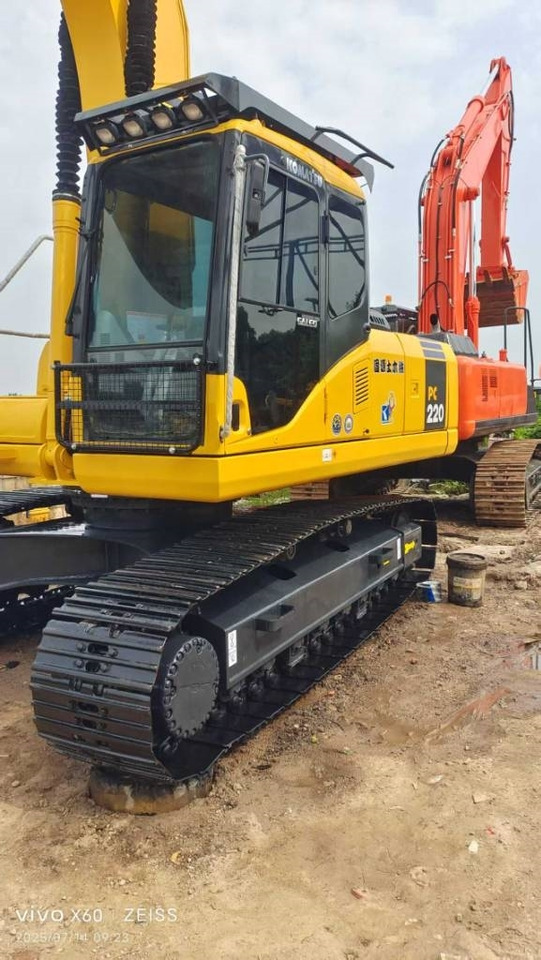 Komatsu PC 220-7 - حفار زحاف: صورة 5 Komatsu PC 220-7 - حفار زحاف: صورة 5