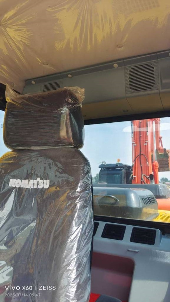 حفار زحاف Komatsu PC 220-7: صورة 10