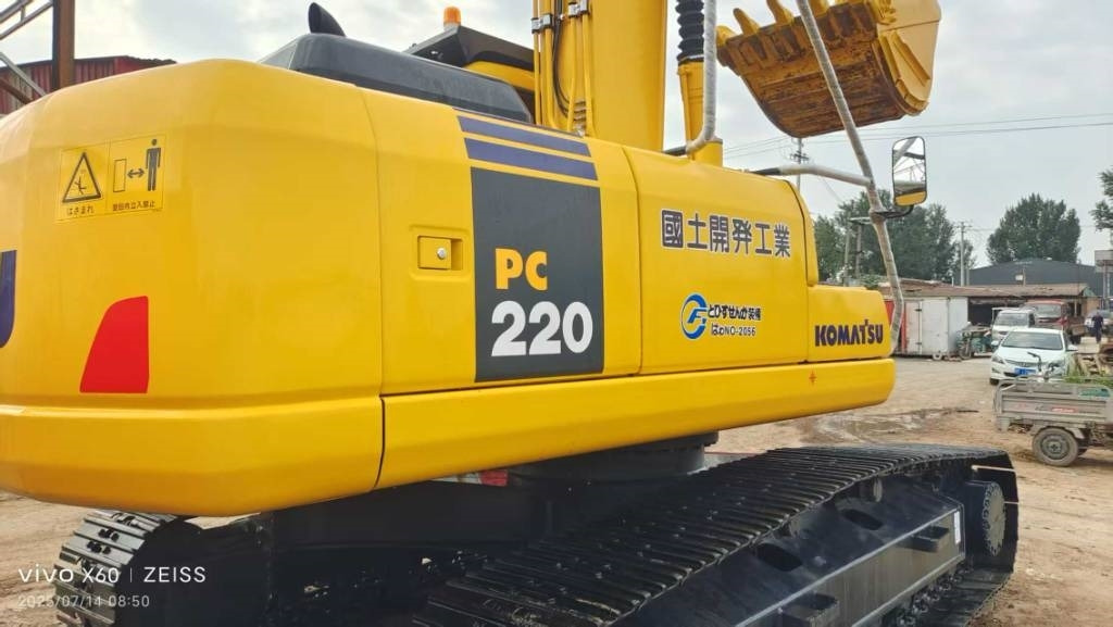 حفار زحاف Komatsu PC 220-7: صورة 8