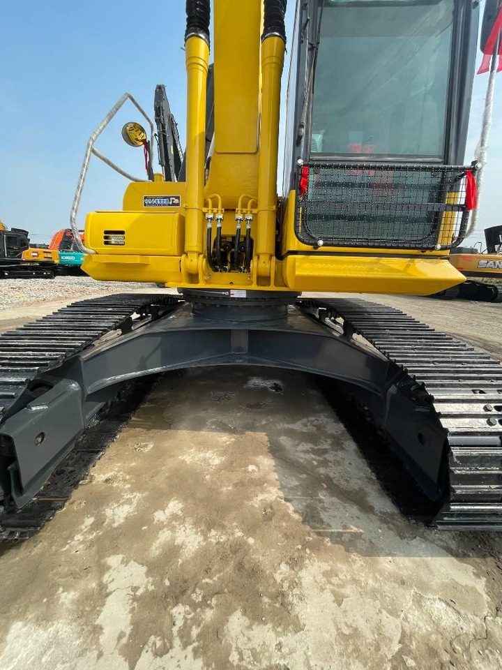Komatsu PC 220-8 - حفار زحاف: صورة 2 Komatsu PC 220-8 - حفار زحاف: صورة 2
