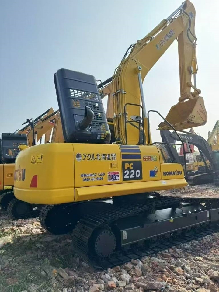 Komatsu PC 220 - حفار زحاف: صورة 2 Komatsu PC 220 - حفار زحاف: صورة 2