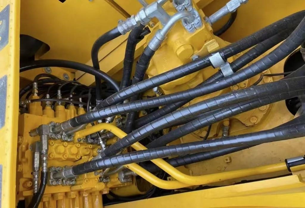 Komatsu PC 240 - حفار زحاف: صورة 3 Komatsu PC 240 - حفار زحاف: صورة 3