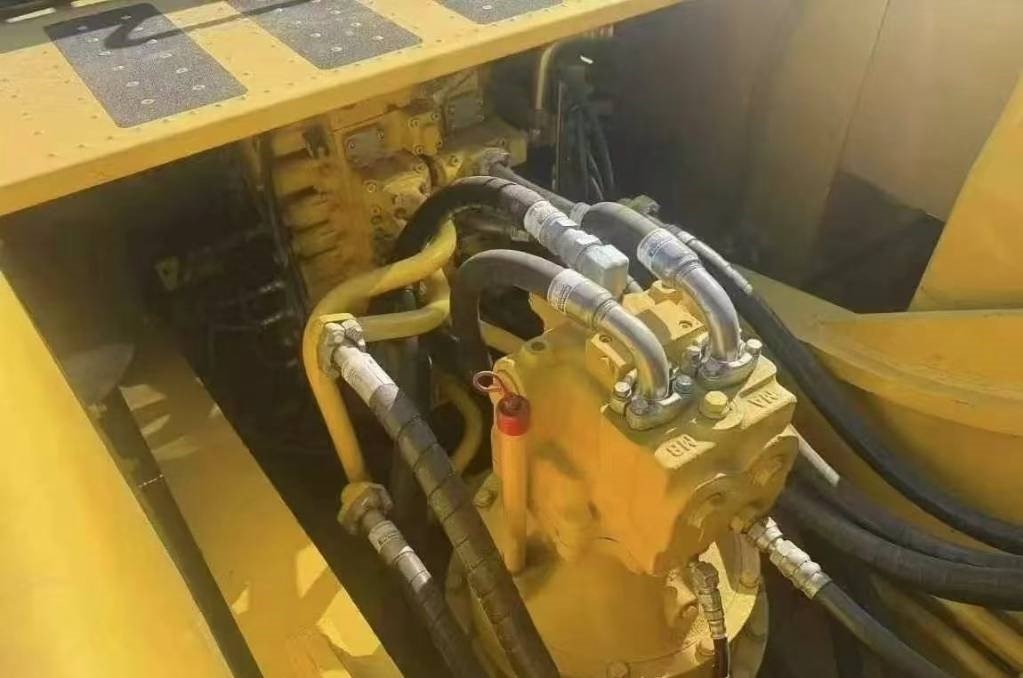 حفار زحاف Komatsu PC 350: صورة 9