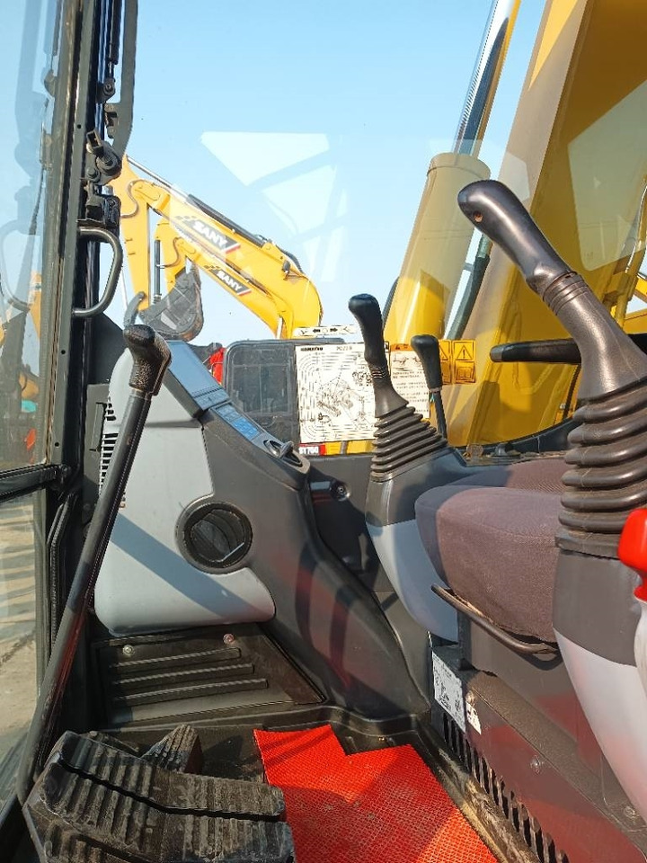 Komatsu PC 70 - حفارة مُصَّغرة: صورة 5 Komatsu PC 70 - حفارة مُصَّغرة: صورة 5