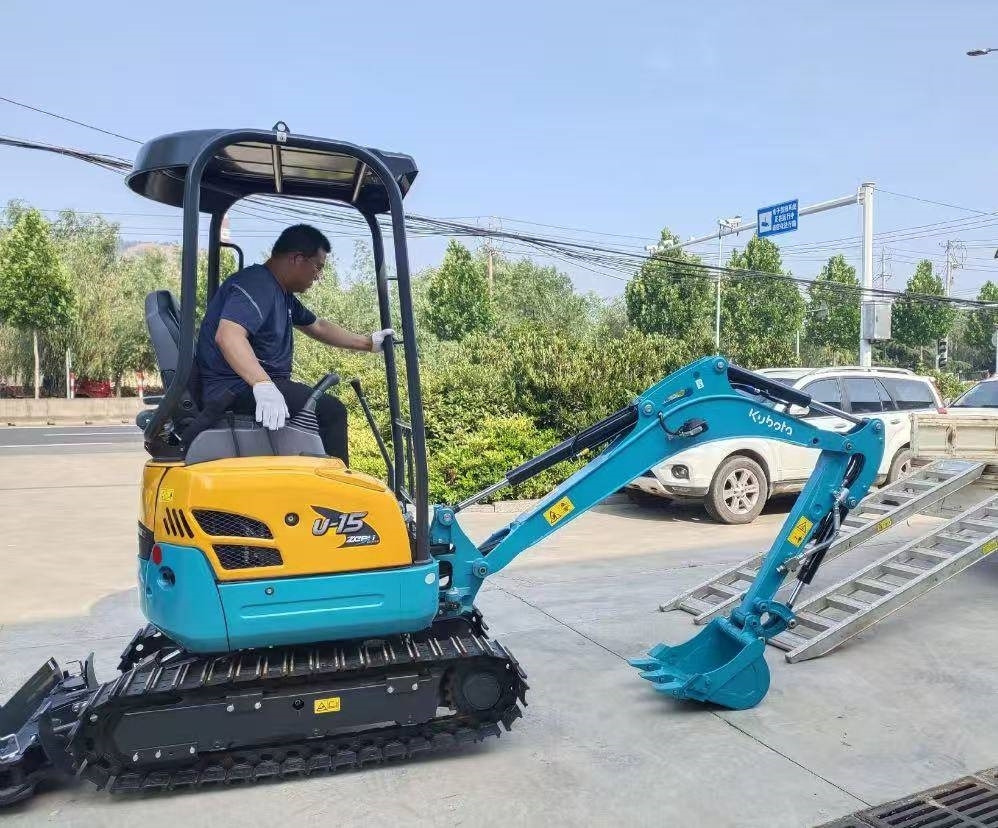 Kubota U 15 - حفارة مُصَّغرة: صورة 4 Kubota U 15 - حفارة مُصَّغرة: صورة 4