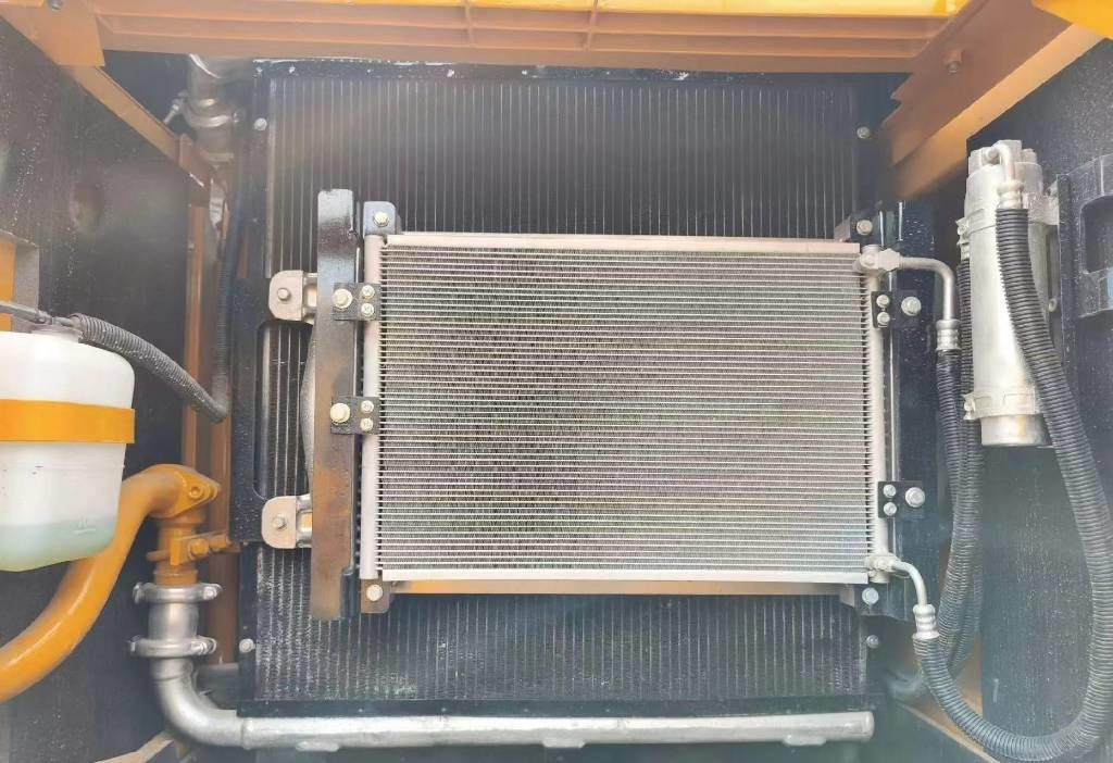 Sany SY 215 - حفار زحاف: صورة 5 Sany SY 215 - حفار زحاف: صورة 5