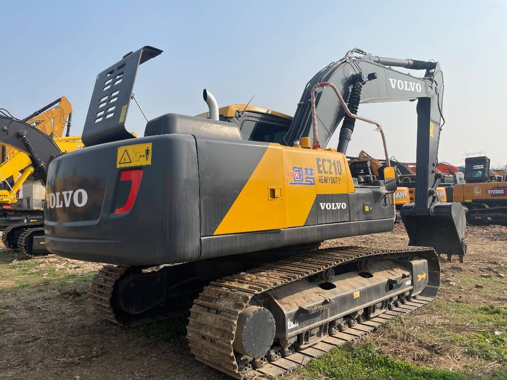 Volvo EC 210 - حفار زحاف: صورة 1 Volvo EC 210 - حفار زحاف: صورة 1