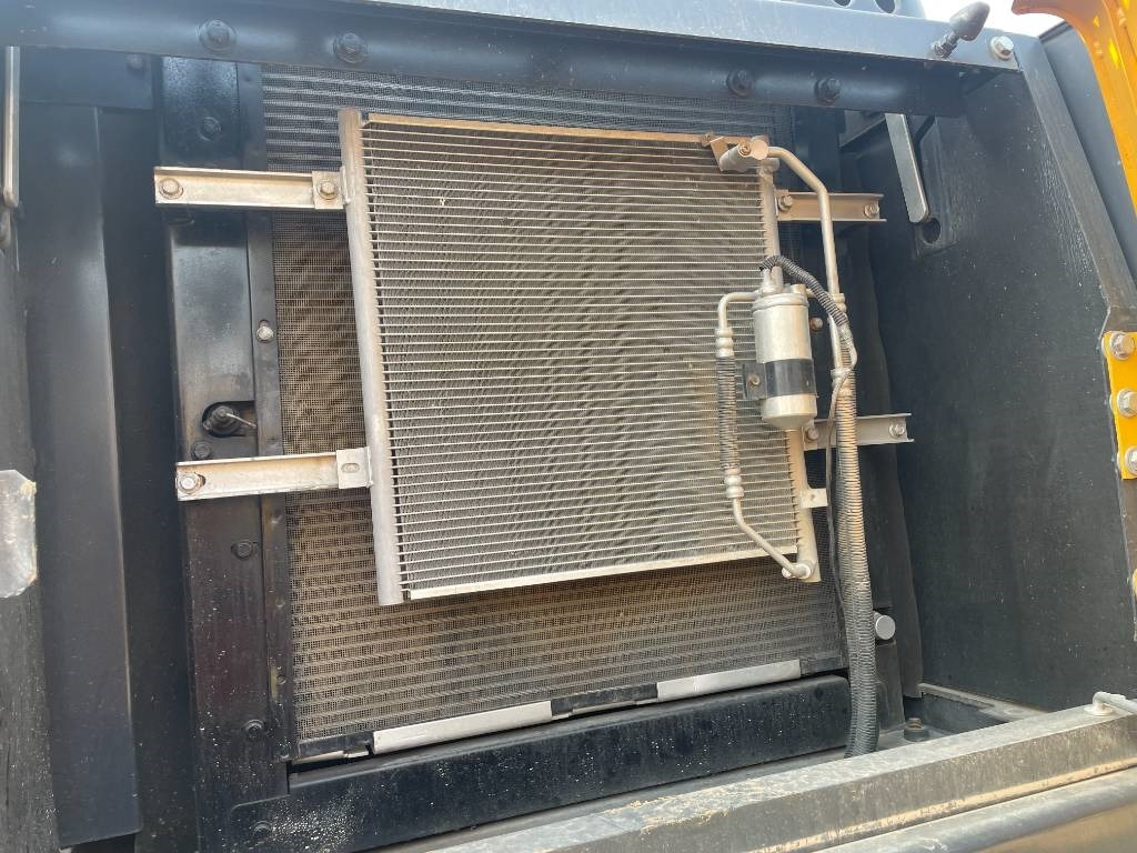 Volvo EC 210 - حفار زحاف: صورة 4 Volvo EC 210 - حفار زحاف: صورة 4