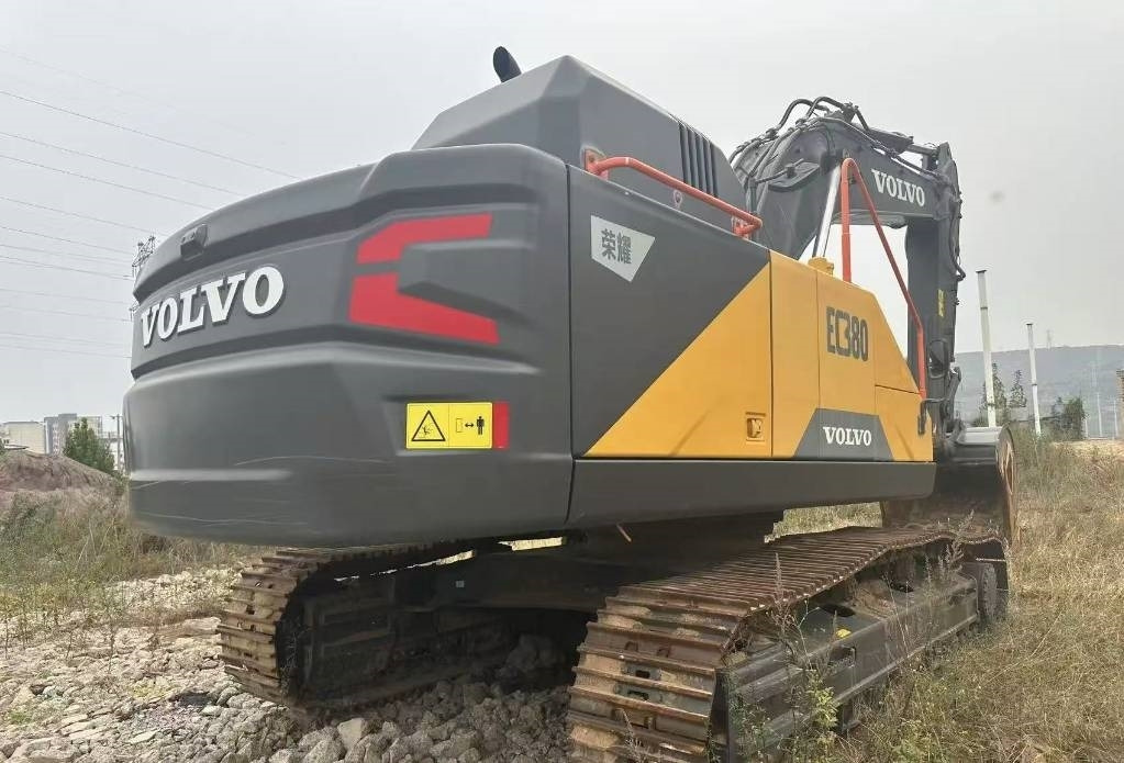 Volvo EC 380 D - حفار زحاف: صورة 1 Volvo EC 380 D - حفار زحاف: صورة 1