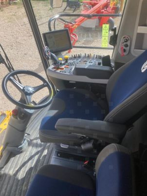 حصادة موحَّدة New Holland CR 7.90: صورة 6