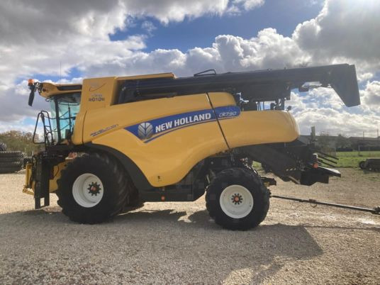 New Holland CR 7.90 - حصادة موحَّدة: صورة 2 New Holland CR 7.90 - حصادة موحَّدة: صورة 2