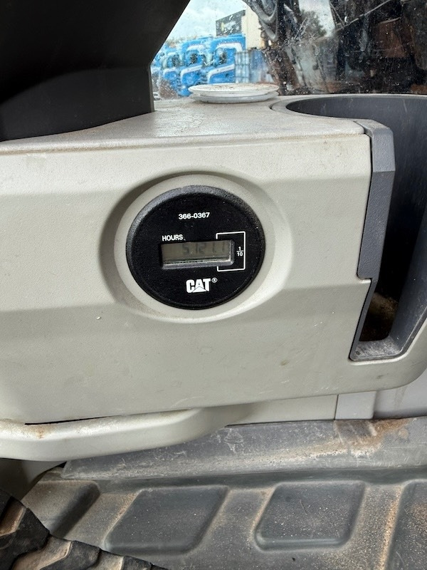 حفار زحاف CAT 374 F L: صورة 17 حفار زحاف CAT 374 F L: صورة 17