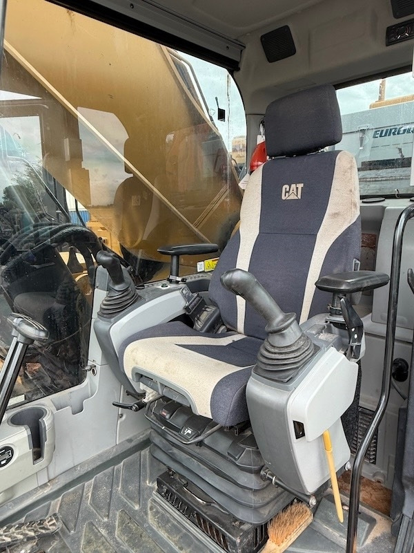 حفار زحاف CAT 374 F L: صورة 16 حفار زحاف CAT 374 F L: صورة 16