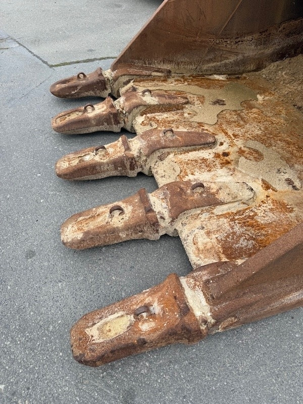 حفار زحاف CAT 374 F L: صورة 7 حفار زحاف CAT 374 F L: صورة 7