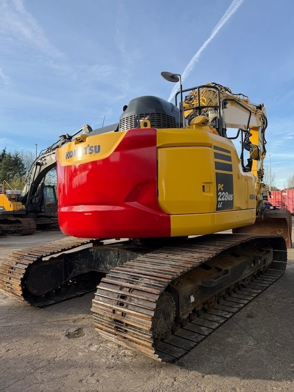 Komatsu PC 228 USLC-11 - حفار زحاف: صورة 4 Komatsu PC 228 USLC-11 - حفار زحاف: صورة 4