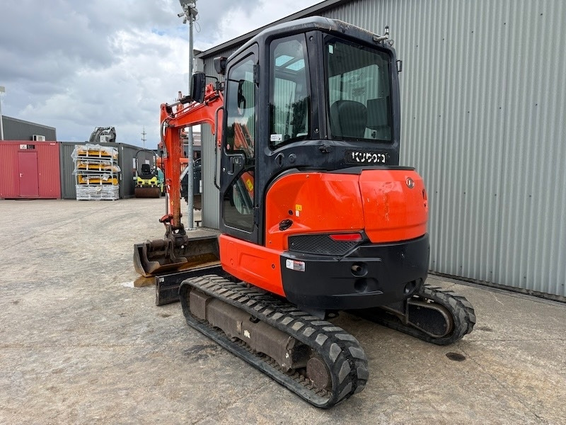 Kubota U 36-4 - حفارة مُصَّغرة: صورة 2 Kubota U 36-4 - حفارة مُصَّغرة: صورة 2