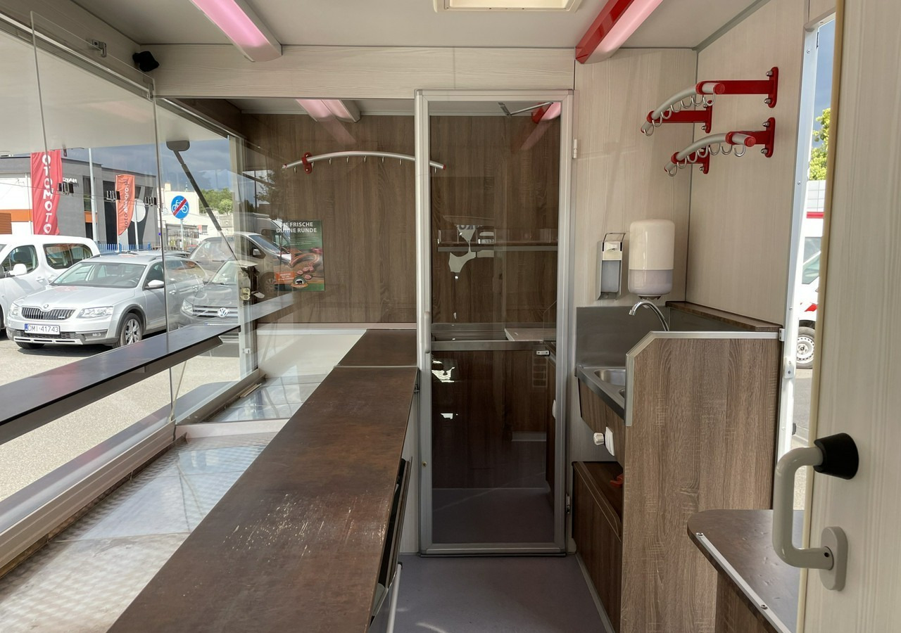 Fiat Ducato Autosklep Gastronomiczny Food Truck Foodtruck sklep W-zasil 2015 - شاحنة بيع الطعام: صورة 5 Fiat Ducato Autosklep Gastronomiczny Food Truck Foodtruck sklep W-zasil 2015 - شاحنة بيع الطعام: صورة 5