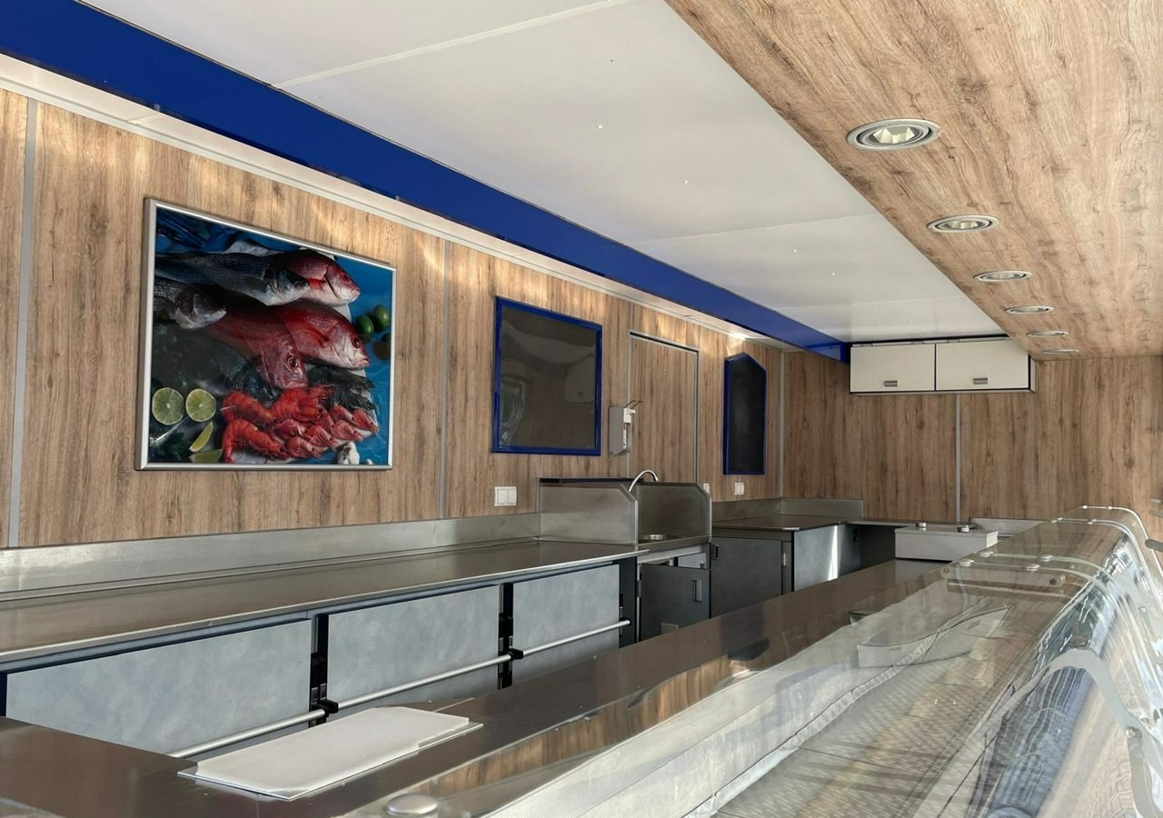 Fiat Ducato Autosklep wędlin Gastronomiczna food truck foodtruck sklep Borco 201 - شاحنة بيع الطعام: صورة 2 Fiat Ducato Autosklep wędlin Gastronomiczna food truck foodtruck sklep Borco 201 - شاحنة بيع الطعام: صورة 2