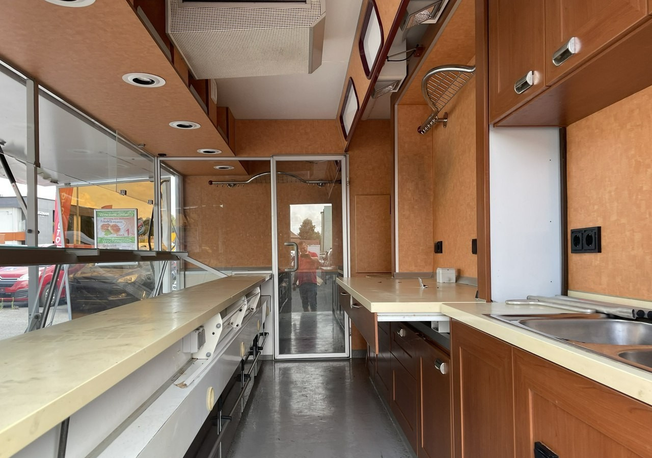 Fiat Ducato Autosklep wędlin Gastronomiczny Food Truck Foodtruck 55122km Borco20 - شاحنة بيع الطعام: صورة 2 Fiat Ducato Autosklep wędlin Gastronomiczny Food Truck Foodtruck 55122km Borco20 - شاحنة بيع الطعام: صورة 2