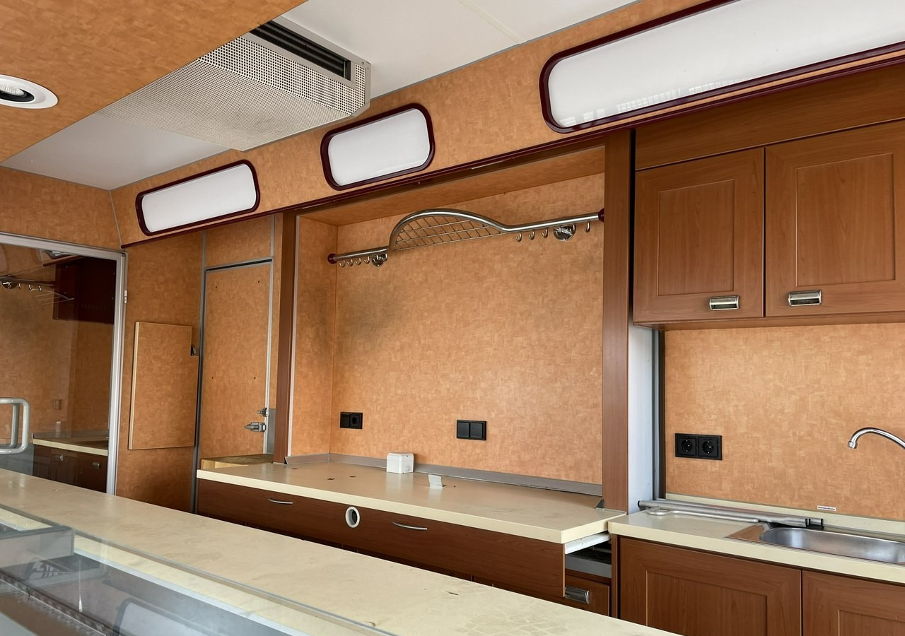 Fiat Ducato Autosklep wędlin Gastronomiczny Food Truck Foodtruck 55122km Borco20 - شاحنة بيع الطعام: صورة 4 Fiat Ducato Autosklep wędlin Gastronomiczny Food Truck Foodtruck 55122km Borco20 - شاحنة بيع الطعام: صورة 4