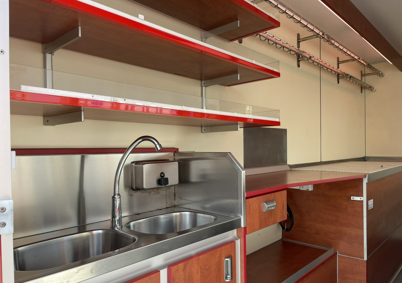 Fiat Ducato Autosklep wędlin Gastronomiczny Food Truck Foodtruck Sklep Borco 201 - شاحنة بيع الطعام: صورة 4 Fiat Ducato Autosklep wędlin Gastronomiczny Food Truck Foodtruck Sklep Borco 201 - شاحنة بيع الطعام: صورة 4