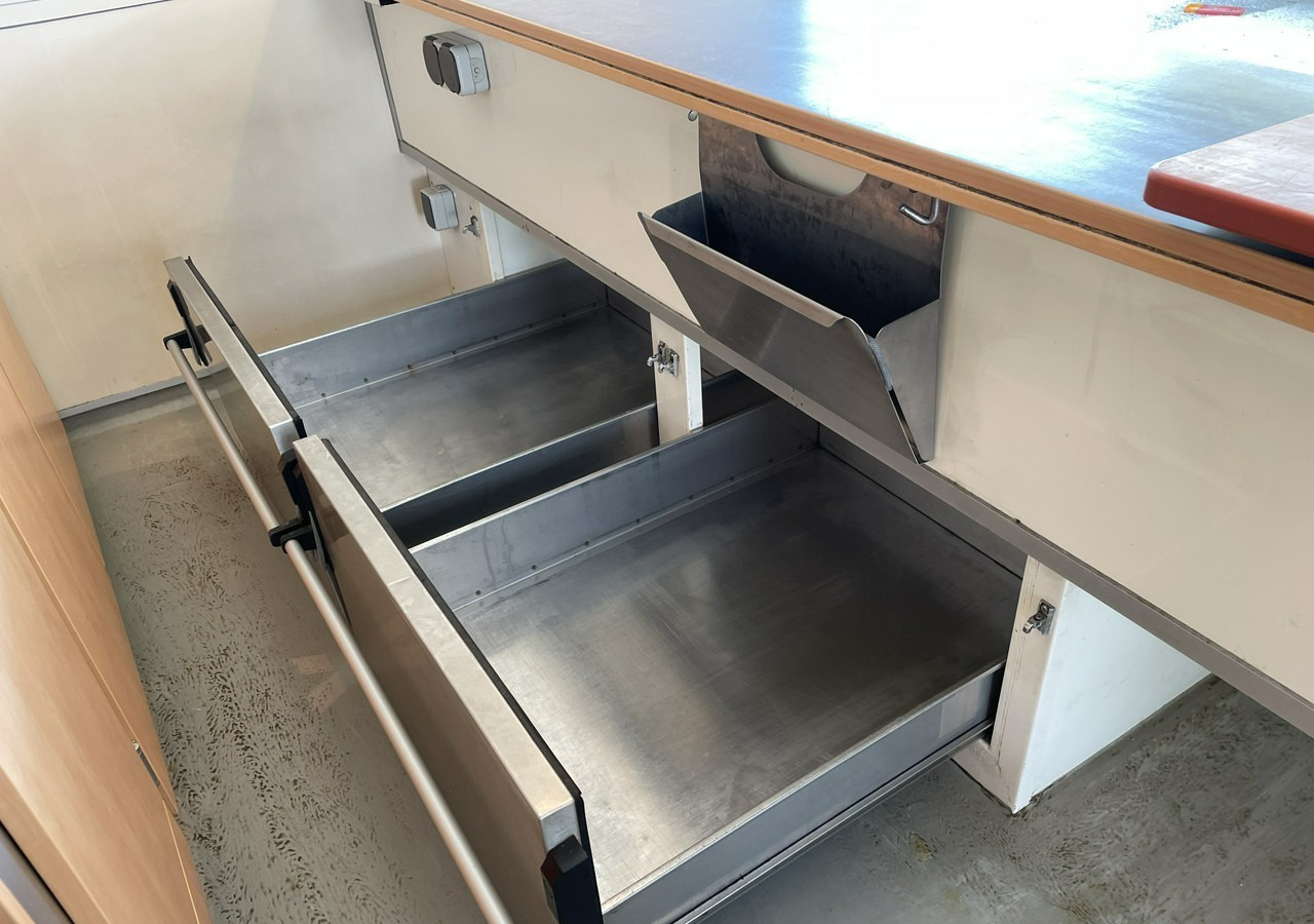 Fiat Ducato Autosklep wędlin Gastronomiczny Food Truck Foodtruck Sklep Borco - شاحنة بيع الطعام: صورة 4 Fiat Ducato Autosklep wędlin Gastronomiczny Food Truck Foodtruck Sklep Borco - شاحنة بيع الطعام: صورة 4