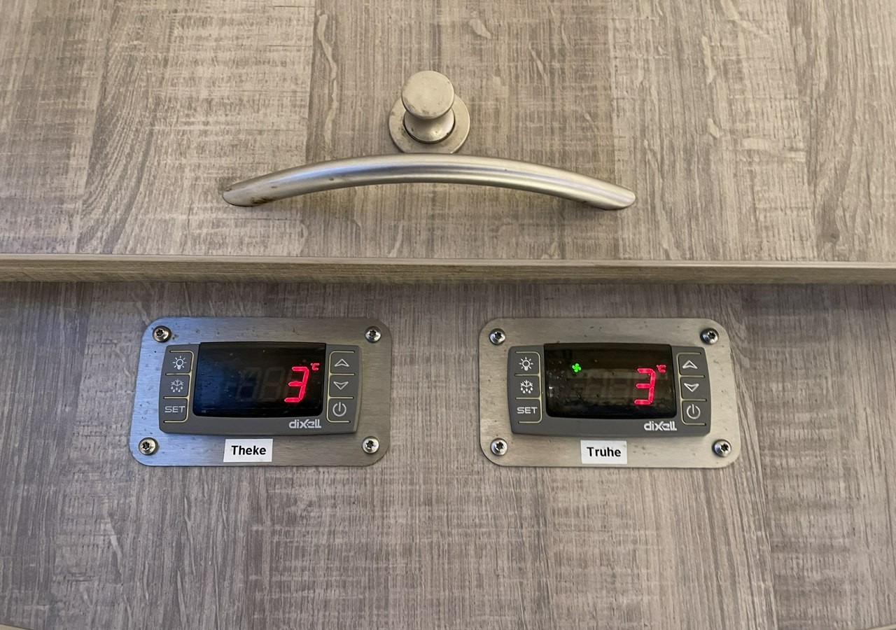 شاحنة بيع الطعام Fiat Ducato Autosklep wędlin Ryb Gastronomiczny Food Truck Foodtruck 116tkm 201: صورة 16 شاحنة بيع الطعام Fiat Ducato Autosklep wędlin Ryb Gastronomiczny Food Truck Foodtruck 116tkm 201: صورة 16