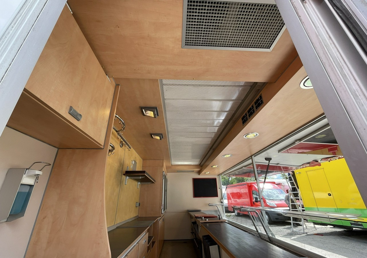 Fiat Ducato Ducat Autosklep wędlin Gastronomiczny Food Truck Foodtruck SklepBORC - شاحنة بيع الطعام: صورة 4 Fiat Ducato Ducat Autosklep wędlin Gastronomiczny Food Truck Foodtruck SklepBORC - شاحنة بيع الطعام: صورة 4