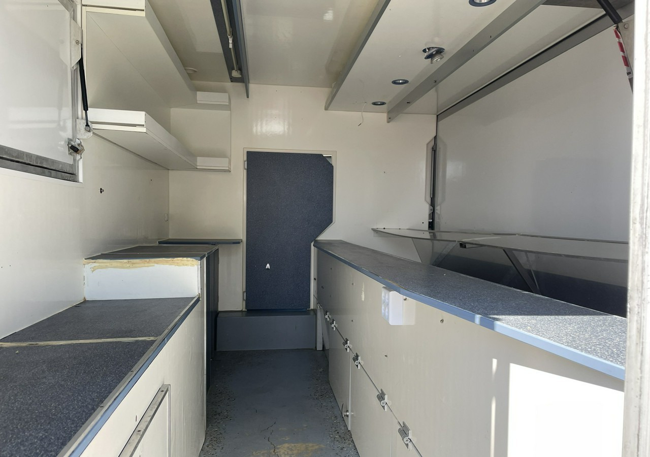 Fiat Ducato Ducato Autosklep wędlin Gastronomiczny Food Truck Foodtruck Sklep 20 - شاحنة بيع الطعام: صورة 2 Fiat Ducato Ducato Autosklep wędlin Gastronomiczny Food Truck Foodtruck Sklep 20 - شاحنة بيع الطعام: صورة 2