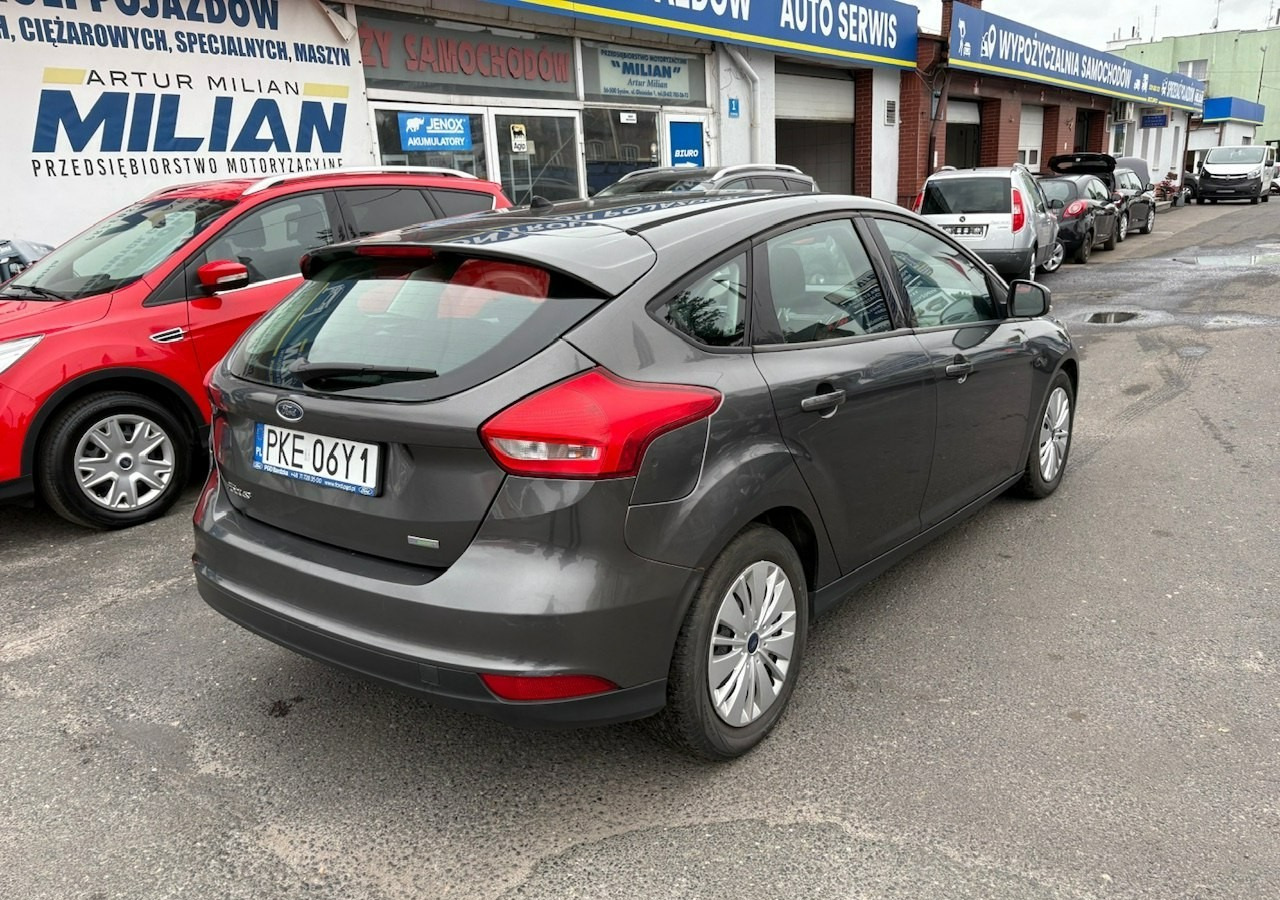 Ford Focus III Focus 1.0 EcoBoost Klima Salon PL 2015 - هاتشباك: صورة 4 Ford Focus III Focus 1.0 EcoBoost Klima Salon PL 2015 - هاتشباك: صورة 4