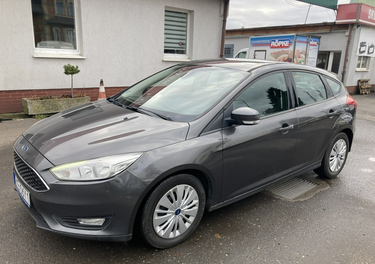 Ford Focus III Focus 1.0 EcoBoost Klima Salon PL 2015 - هاتشباك: صورة 2 Ford Focus III Focus 1.0 EcoBoost Klima Salon PL 2015 - هاتشباك: صورة 2