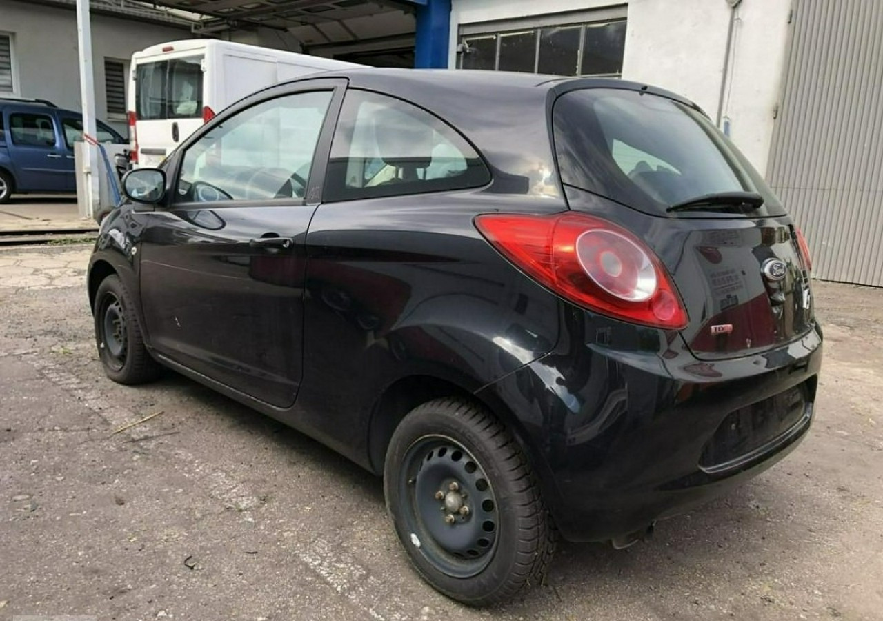 Ford KA II Ford KA 1,3 tdci 75KM 2012 - هاتشباك: صورة 4 Ford KA II Ford KA 1,3 tdci 75KM 2012 - هاتشباك: صورة 4