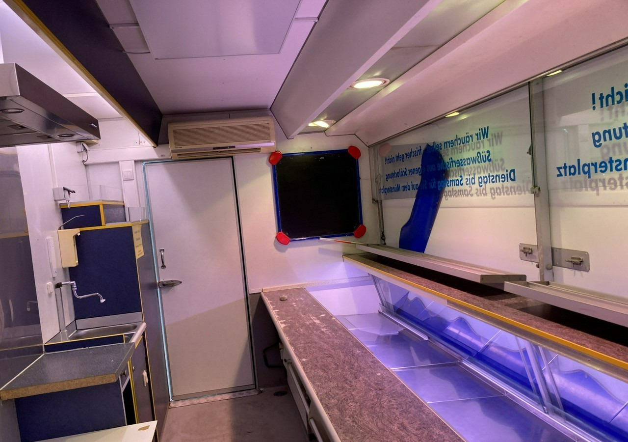 Inna Inny Autosklep wędlin Gastronomiczna food truck foodtruck sklep Klima199 - مقطورة بيع ( الأغذية): صورة 4 Inna Inny Autosklep wędlin Gastronomiczna food truck foodtruck sklep Klima199 - مقطورة بيع ( الأغذية): صورة 4