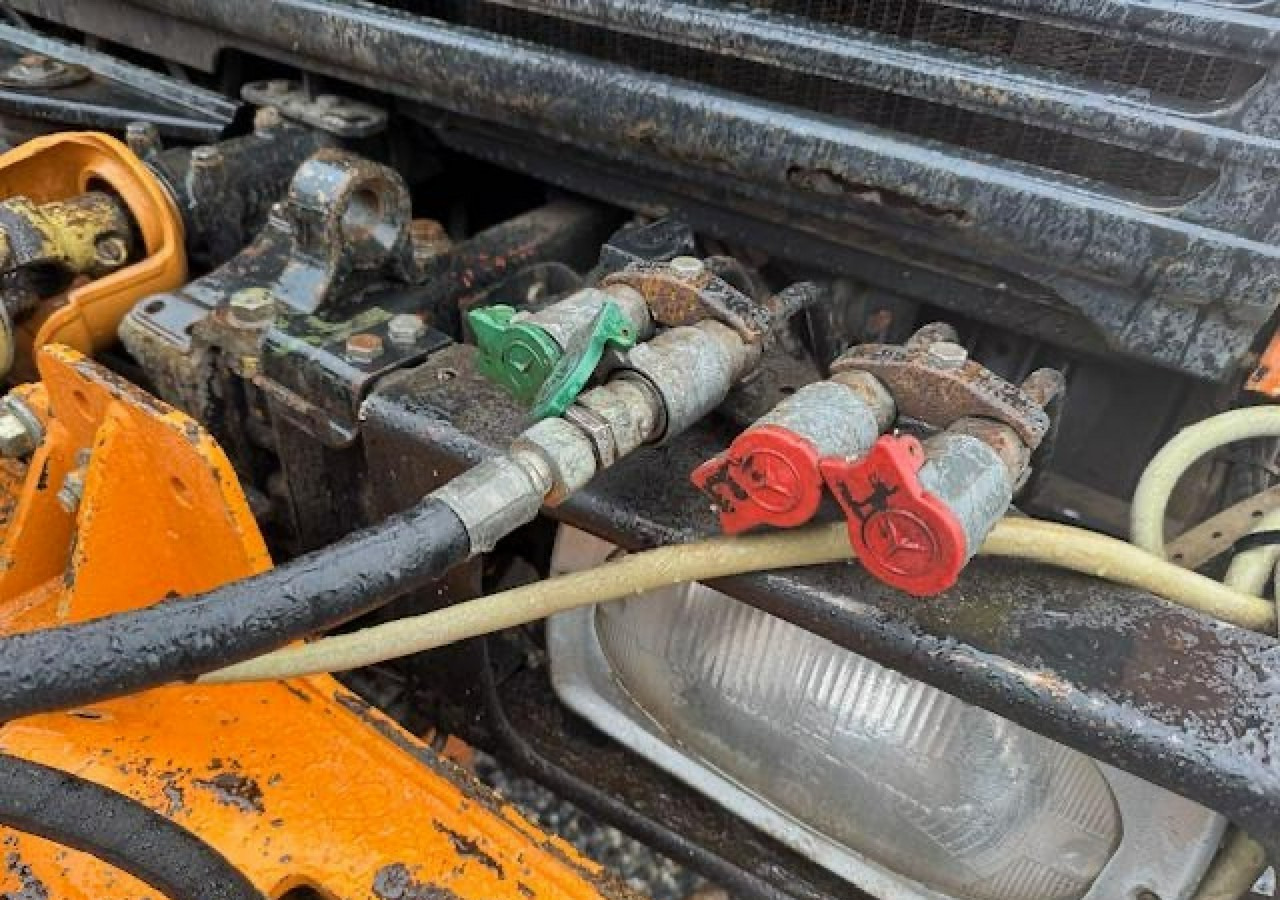 Inna Inny Unimog 1400 4X4 Kosiarka bijakowa teleskopowa - آلية المنفعة/ مركبة خاصة: صورة 4 Inna Inny Unimog 1400 4X4 Kosiarka bijakowa teleskopowa - آلية المنفعة/ مركبة خاصة: صورة 4