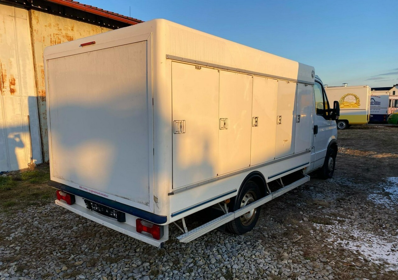 Iveco Inny Iveco Iveco Daily 35-13 chłodnia 10 komorowa Mrożnia do -40C Model 2014 - شاحنة مُبرّدة للتوصيل: صورة 4 Iveco Inny Iveco Iveco Daily 35-13 chłodnia 10 komorowa Mrożnia do -40C Model 2014 - شاحنة مُبرّدة للتوصيل: صورة 4